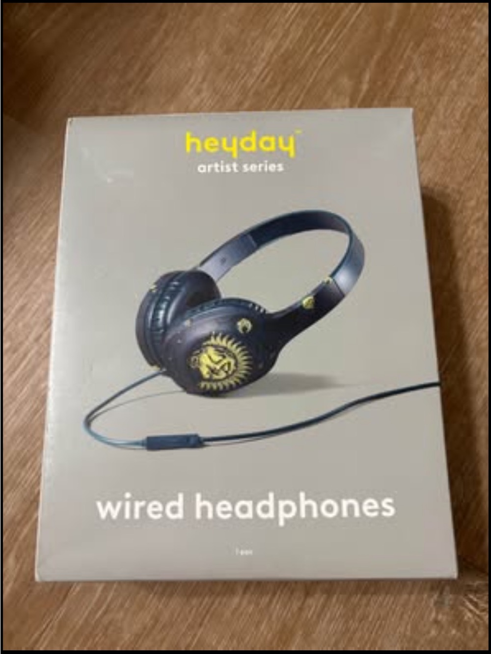 heyday Wired On-Ear Headphones with Gold Sun Accent